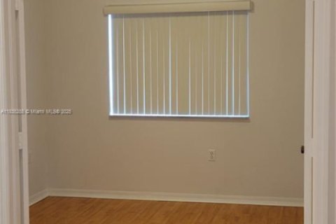 Condo in Pembroke Pines, Florida, 3 bedrooms № 2076791 - photo 13