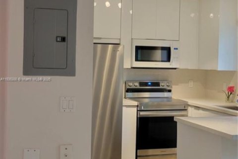 Condo in Pembroke Pines, Florida, 3 bedrooms № 2076791 - photo 5