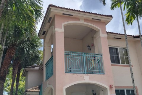 Condo in Pembroke Pines, Florida, 3 bedrooms  № 2076791