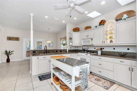 Villa ou maison à vendre à Ocala, Floride: 3 chambres, 273.41 m2 № 1878216 - photo 29