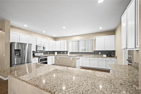 House in Orlando, Florida 5 bedrooms, 336.12 sq.m. № 1562461 - photo 6