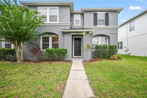 House in Orlando, Florida 5 bedrooms, 336.12 sq.m. № 1562461 - photo 1