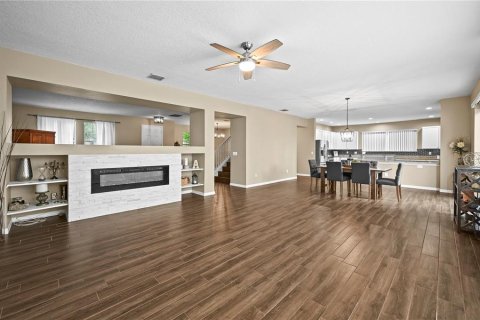 House in Orlando, Florida 5 bedrooms, 336.12 sq.m. № 1562461 - photo 3
