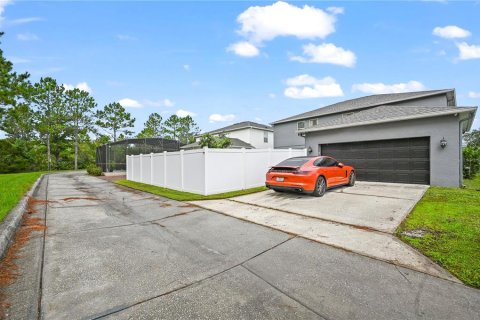 House in Orlando, Florida 5 bedrooms, 336.12 sq.m. № 1562461 - photo 22