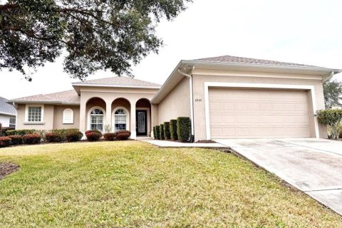 House in Ocala, Florida 3 bedrooms, 152.27 sq.m. № 1902614 - photo 1