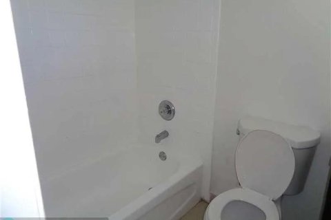 Copropriété à vendre à Fort Lauderdale, Floride: 1 chambre, 37.81 m2 № 2084528 - photo 3