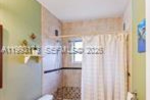 House in Tamarac, Florida 2 bedrooms, 223.15 sq.m. № 2062767 - photo 10