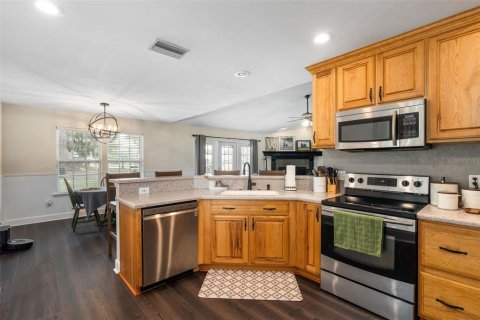 House in High Springs, Florida 3 bedrooms, 182.37 sq.m. № 1747039 - photo 8