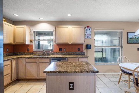 House in Orlando, Florida 4 bedrooms, 206.43 sq.m. № 1690609 - photo 12