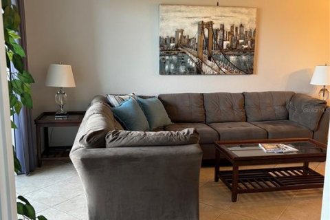 Condominio en alquiler en Bradenton, Florida, 2 dormitorios, 104.14 m2 № 1798560 - foto 3