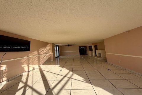 Apartment in Miami Beach, Florida 2 bedrooms, 129.41 sq.m. № 2013212 - photo 16