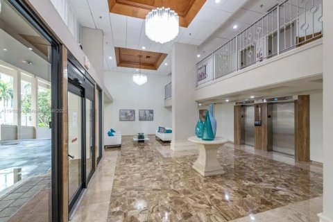 Apartment in Miami Beach, Florida 2 bedrooms, 129.41 sq.m. № 2013212 - photo 4