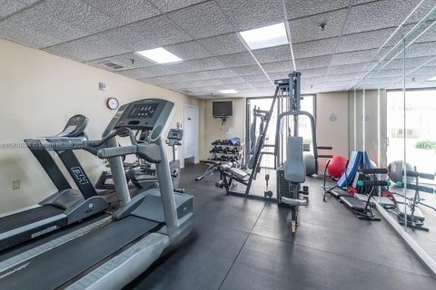 Apartment in Miami Beach, Florida 2 bedrooms, 129.41 sq.m. № 2013212 - photo 7