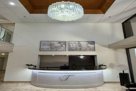 Apartment in Miami Beach, Florida 2 bedrooms, 129.41 sq.m. № 2013212 - photo 10