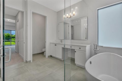 Casa en venta en Boca Raton, Florida, 4 dormitorios, 304.91 m2 № 1975799 - foto 23