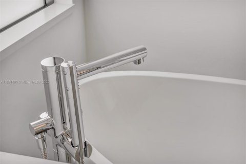 Casa en venta en Boca Raton, Florida, 4 dormitorios, 304.91 m2 № 1975799 - foto 24