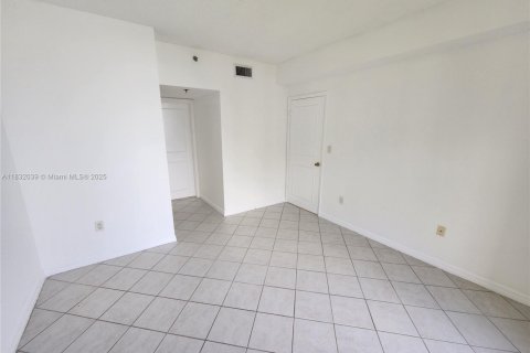 Купить кондоминиум в Майами, Флорида 1 спальня, 55.74м2, № 2012413 - фото 9