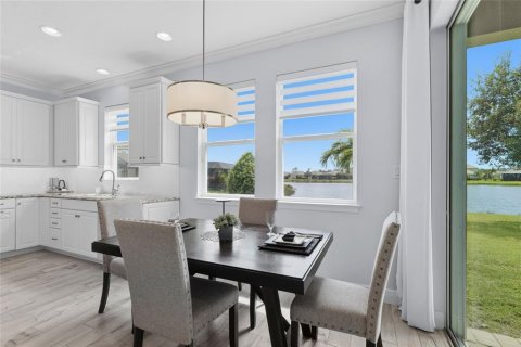 Touwnhouse à vendre à Lakewood Ranch, Floride: 2 chambres, 164.9 m2 № 2329298 - photo 6