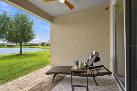 Touwnhouse à vendre à Lakewood Ranch, Floride: 2 chambres, 164.9 m2 № 2329298 - photo 11