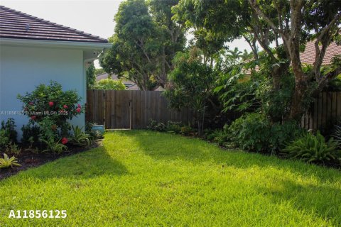 House in Palmetto Bay, Florida 4 bedrooms, 297.94 sq.m. № 1881808 - photo 10