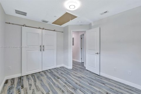 Copropriété à vendre à Stuart, Floride: 2 chambres, 92.16 m2 № 1847668 - photo 11