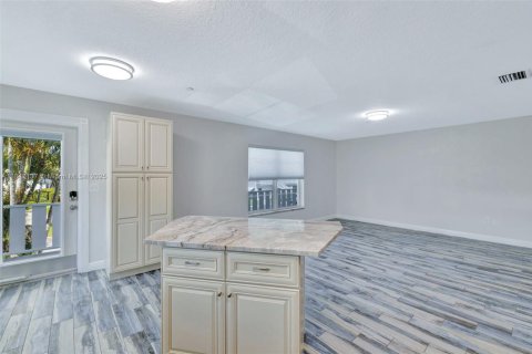 Copropriété à vendre à Stuart, Floride: 2 chambres, 92.16 m2 № 1847668 - photo 4