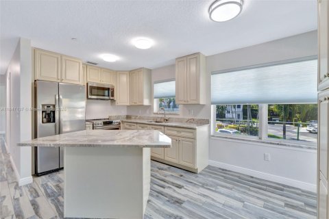 Copropriété à vendre à Stuart, Floride: 2 chambres, 92.16 m2 № 1847668 - photo 1