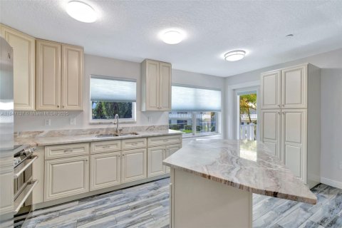 Copropriété à vendre à Stuart, Floride: 2 chambres, 92.16 m2 № 1847668 - photo 3