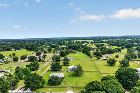 Appartement à Summerfield, Floride 5 chambres, 180.6 m2 № 2317385
