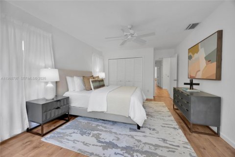 House in Coral Gables, Florida 5 bedrooms, 271.09 sq.m. № 2030544 - photo 30