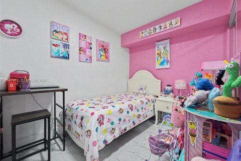 Villa ou maison à louer à Miami, Floride: 3 chambres, 84.54 m2 № 2029679 - photo 12