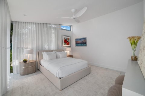 House in Miami Beach, Florida 5 bedrooms, 545.15 sq.m. № 2073721 - photo 28