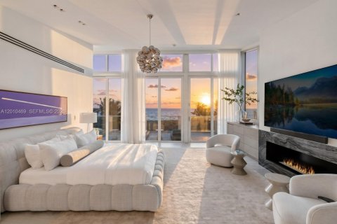 House in Miami Beach, Florida 5 bedrooms, 545.15 sq.m. № 2073721 - photo 17