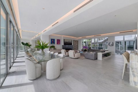 House in Miami Beach, Florida 5 bedrooms, 545.15 sq.m. № 2073721 - photo 5