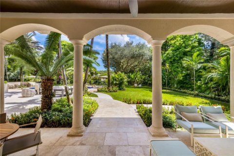 House in Coral Gables, Florida 9 bedrooms, 928.74 sq.m. № 1965429 - photo 20