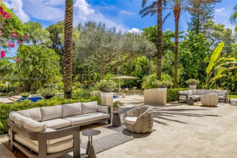 House in Coral Gables, Florida 9 bedrooms, 928.74 sq.m. № 1965429 - photo 24