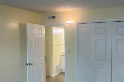 Condominio en alquiler en Orlando, Florida, 2 dormitorios, 78.97 m2 № 2258935 - foto 13