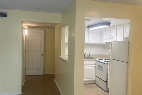 Condominio en alquiler en Orlando, Florida, 2 dormitorios, 78.97 m2 № 2258935 - foto 5