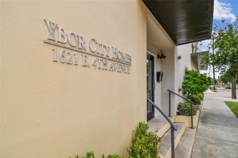 Copropriété à louer à Tampa, Floride: 2 chambres, 143.44 m2 № 2415071 - photo 3