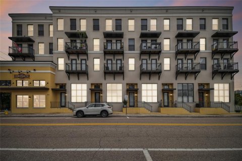 Condo à Tampa, Floride, 2 chambres  № 2415071