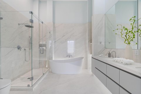 Condo in Miami, Florida, 2 bedrooms № 1958637 - photo 10