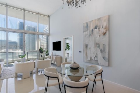 Condo in Miami, Florida, 2 bedrooms № 1958637 - photo 7