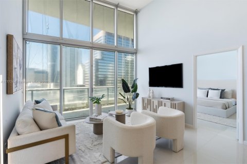 Condo in Miami, Florida, 2 bedrooms № 1958637 - photo 3