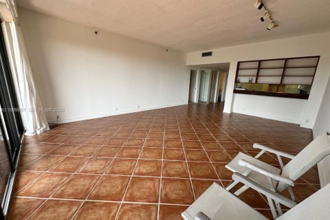 Condo in Key Biscayne, Florida, 1 bedroom  № 2067901 - photo 4