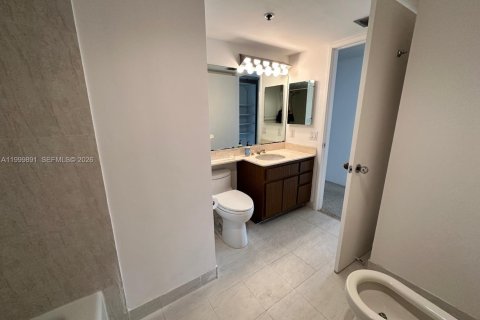 Condo in Key Biscayne, Florida, 1 bedroom  № 2067901 - photo 12