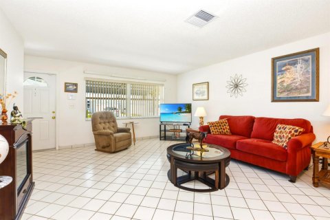 Villa ou maison à vendre à Boynton Beach, Floride: 2 chambres, 132.66 m2 № 2181012 - photo 3