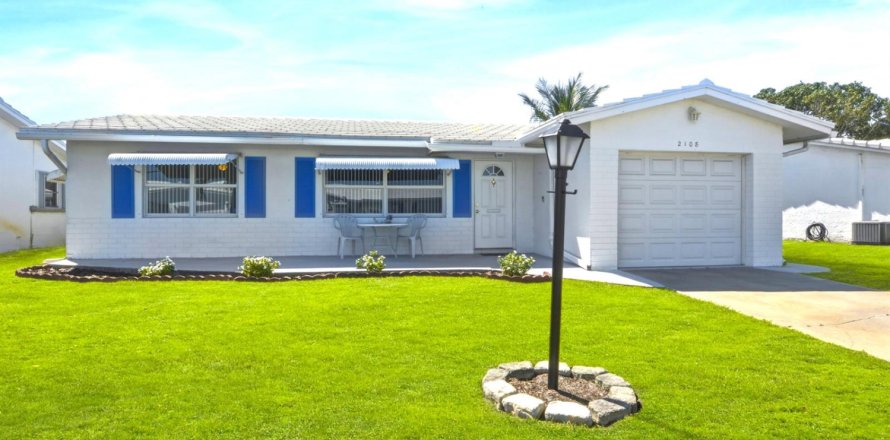 Villa ou maison à Boynton Beach, Floride 2 chambres, 132.66 m2 № 2181012