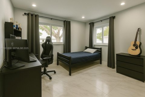 House in Miami, Florida 5 bedrooms, 210.14 sq.m. № 1977427 - photo 14