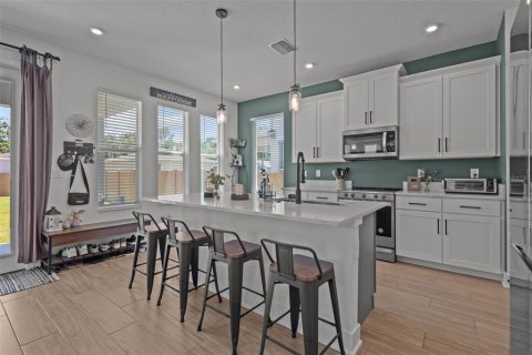 Casa en venta en Tampa, Florida, 4 dormitorios, 207.92 m2 № 1673937 - foto 8