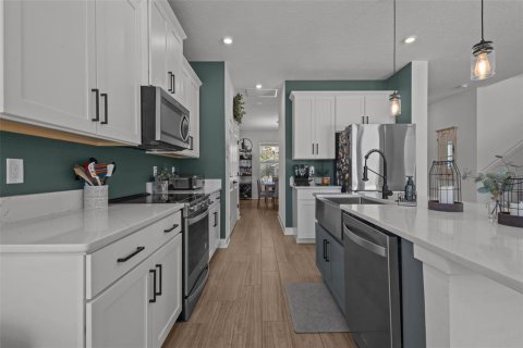 Casa en venta en Tampa, Florida, 4 dormitorios, 207.92 m2 № 1673937 - foto 12